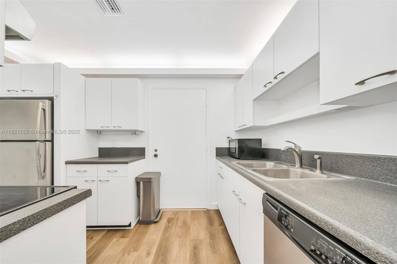 8335 SW 72nd Ave, Unit 315D, Miami, FL 33143 Photo