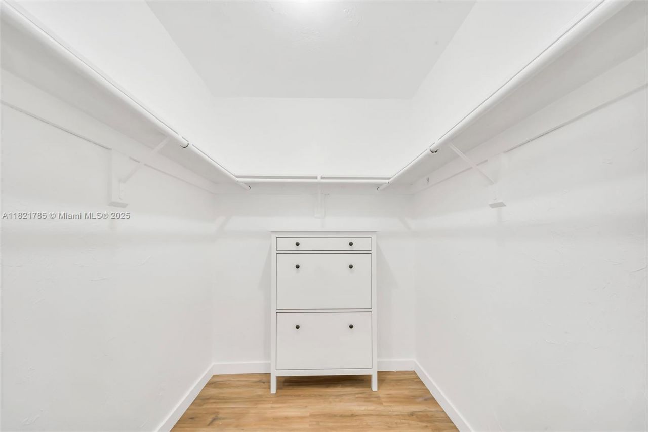 8335 SW 72nd Ave, Unit 315D, Miami, FL 33143 Photo