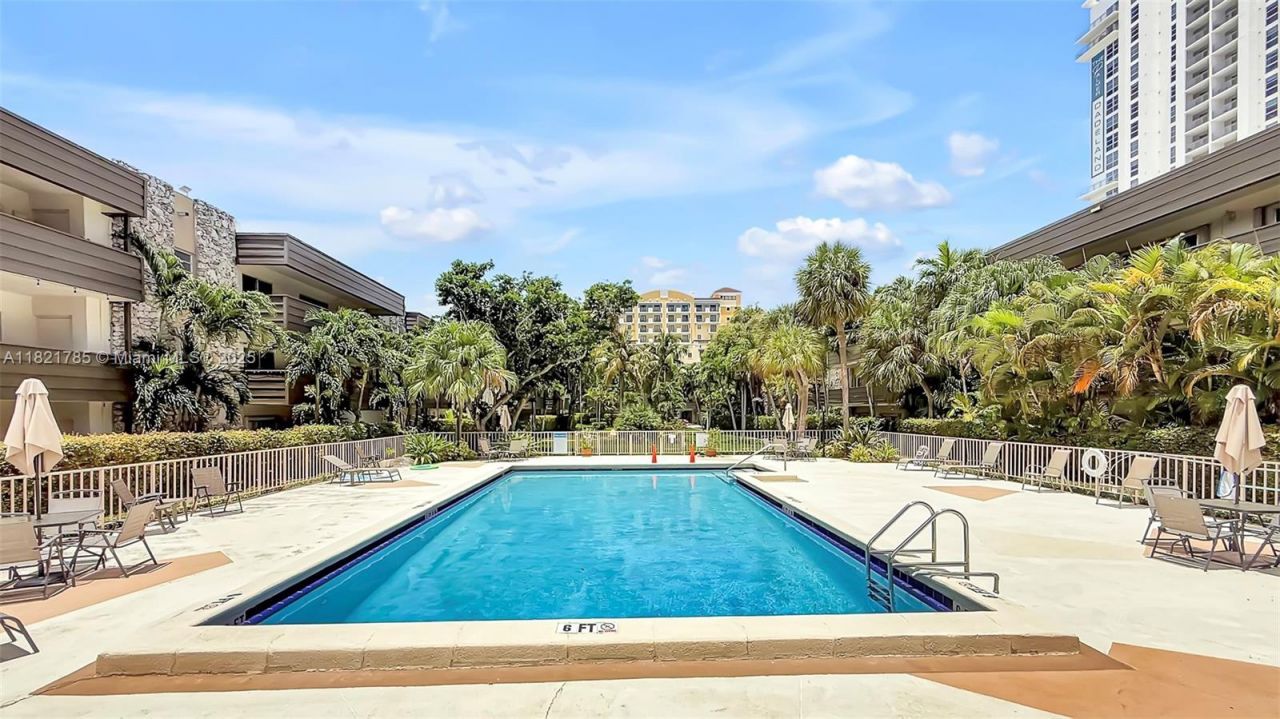 8335 SW 72nd Ave, Unit 315D, Miami, FL 33143 Photo