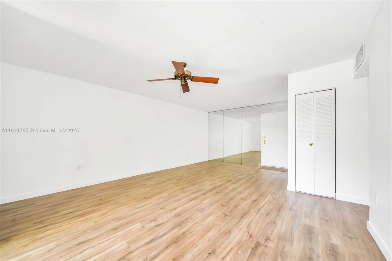 8335 SW 72nd Ave, Unit 315D, Miami, FL 33143 Photo