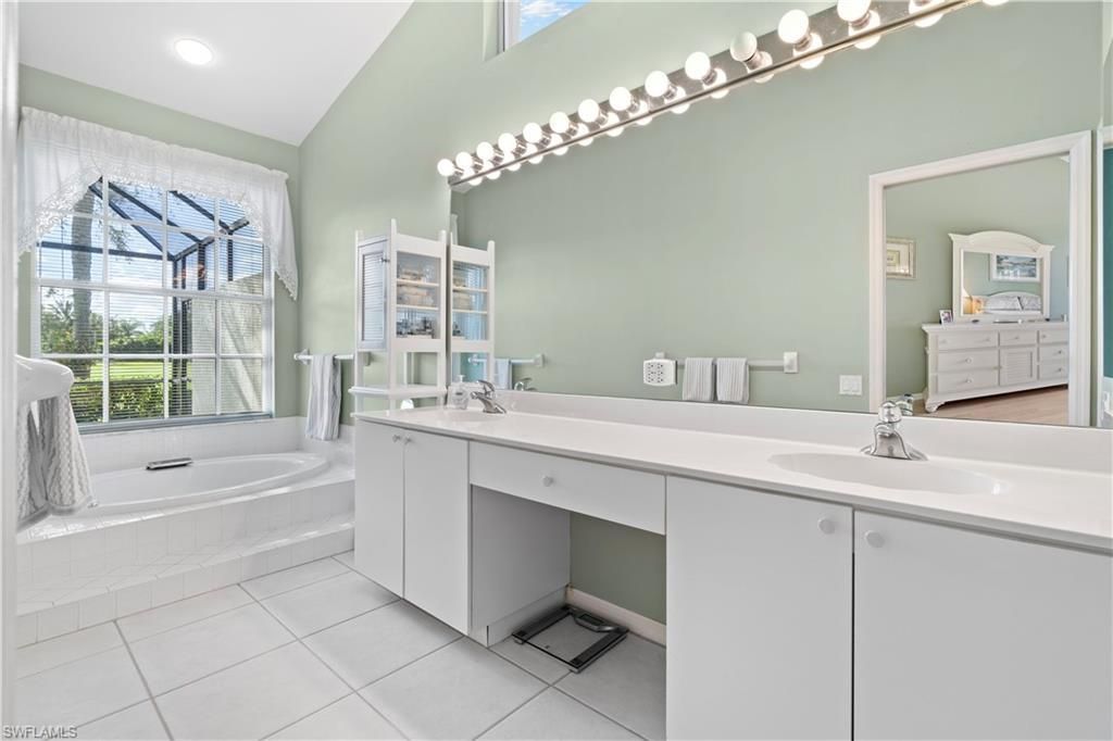 13520 Southampton Dr, Bonita Springs, FL 34135 Photo