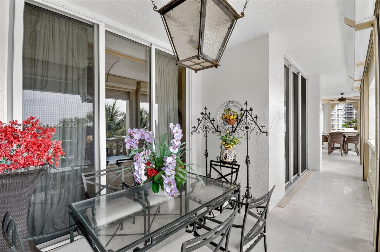 19925 NE 39th Pl, Unit 404, Aventura, FL 33180 Photo