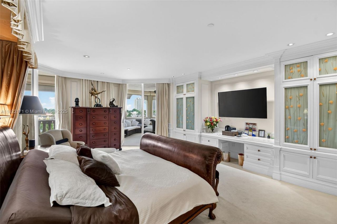 19925 NE 39th Pl, Unit 404, Aventura, FL 33180 Photo