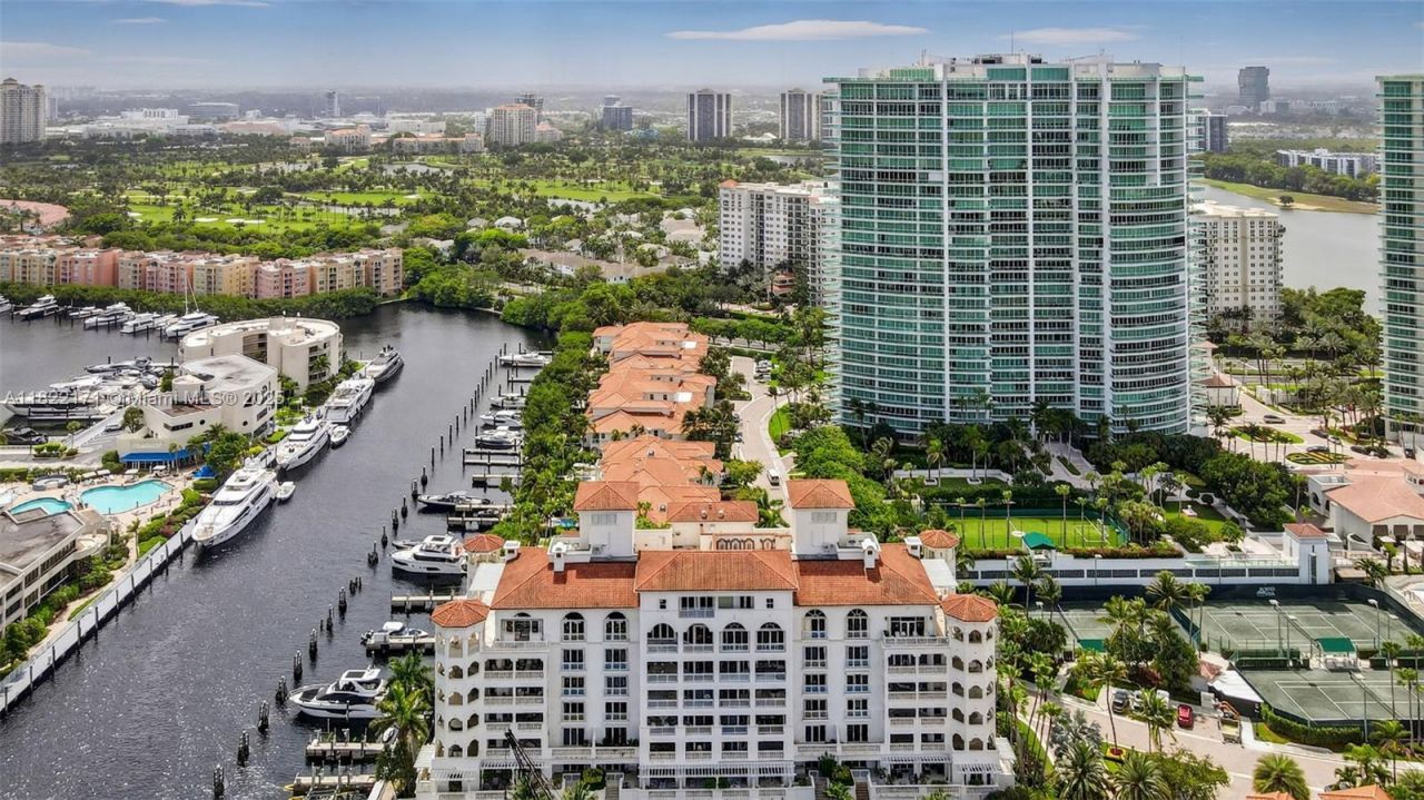 19925 NE 39th Pl, Unit 404, Aventura, FL 33180 Photo