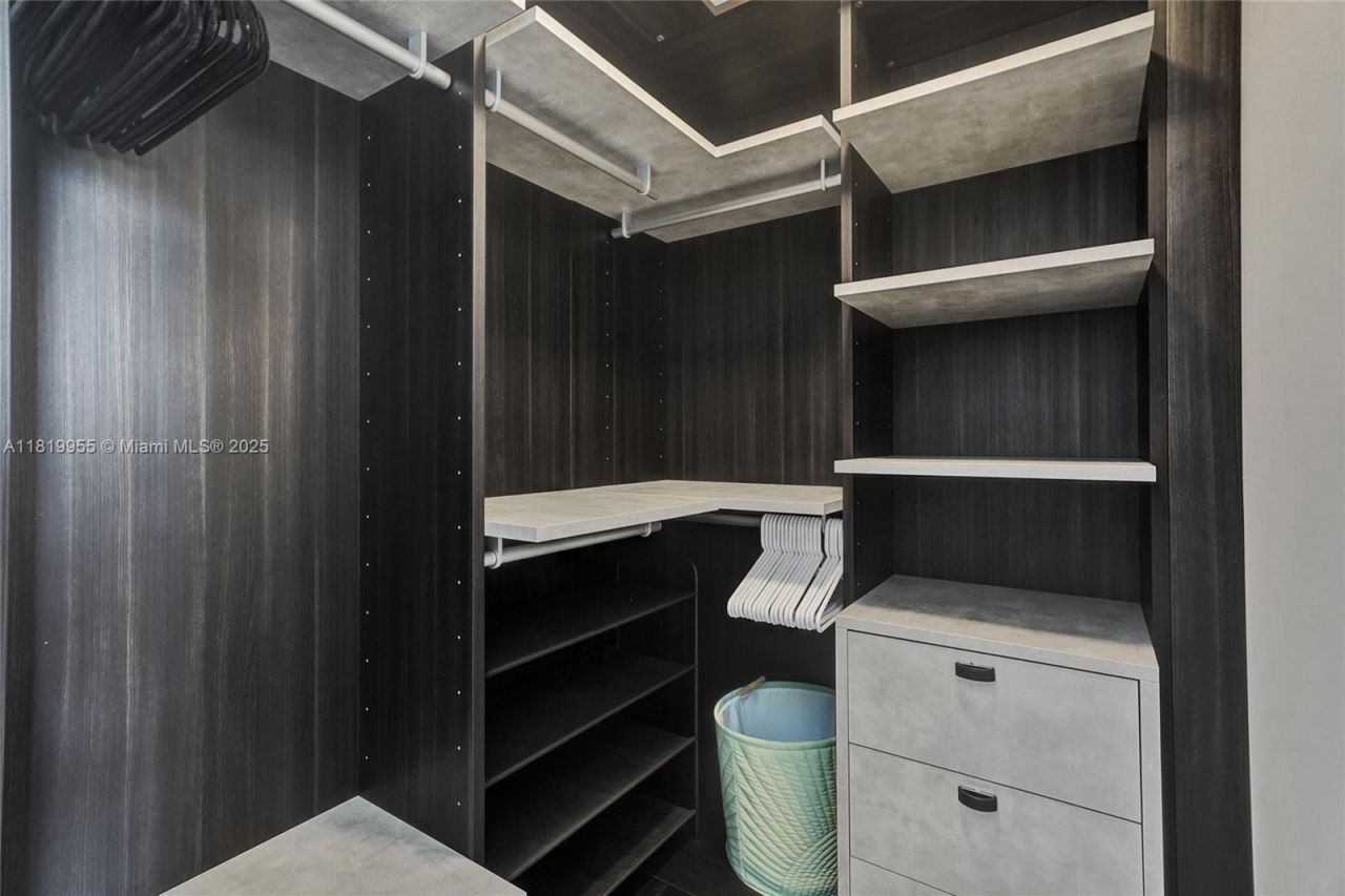 121 NE 34th St, Unit 2512, Miami, FL 33137 Photo