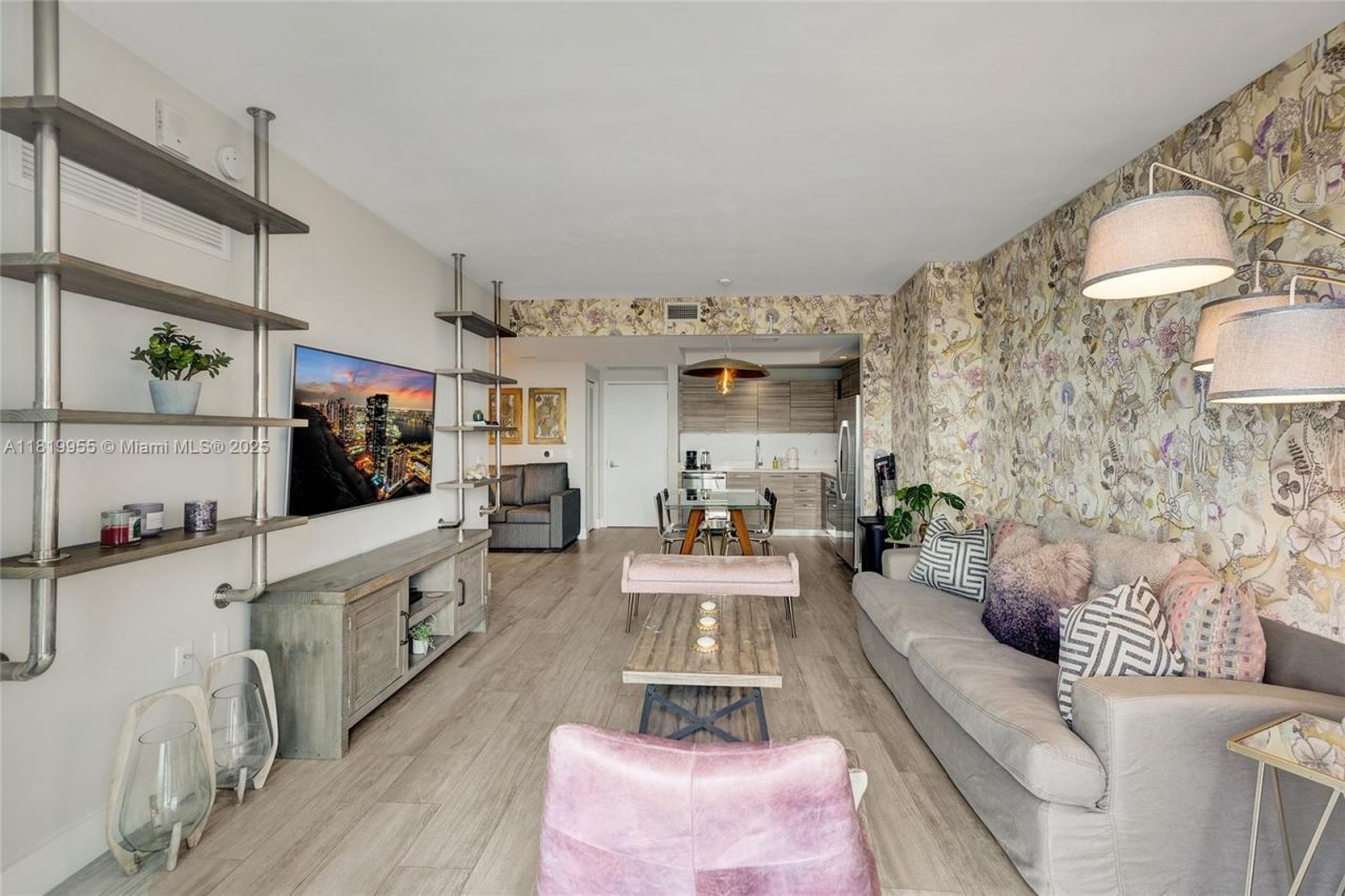 121 NE 34th St, Unit 2512, Miami, FL 33137 Photo