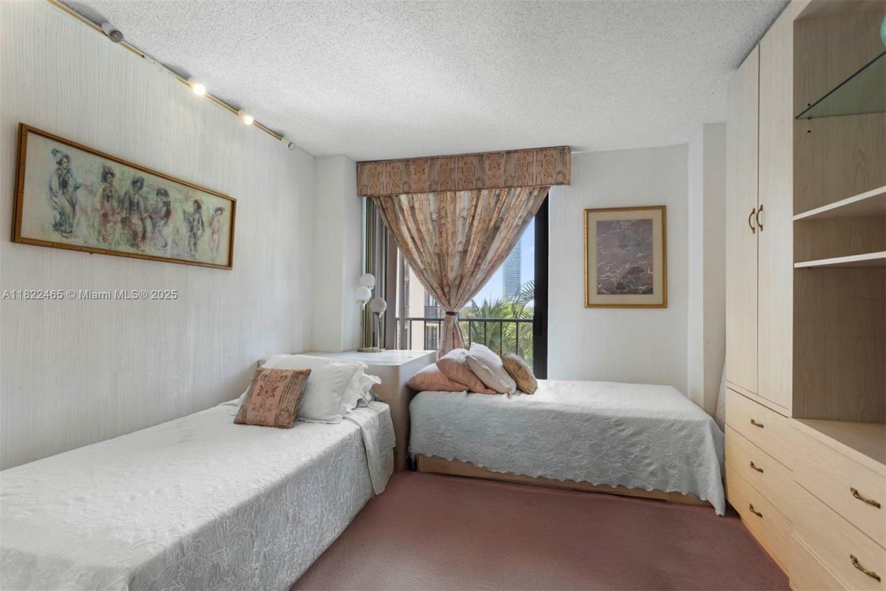 19667 Turnberry Way, Unit 6-A, Aventura, FL 33180 Photo