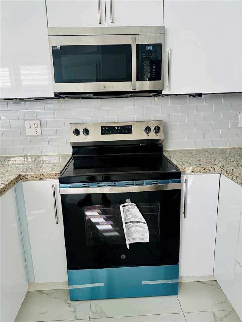 18961 NW 22nd St, Pembroke Pines, FL 33029 Photo