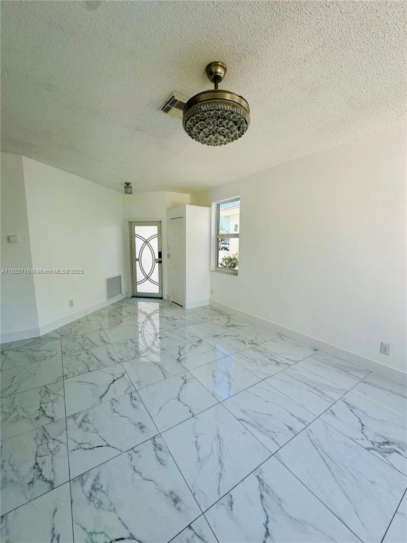 18961 NW 22nd St, Pembroke Pines, FL 33029 Photo