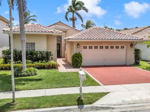 16260 La Costa Dr, Weston, FL 33326