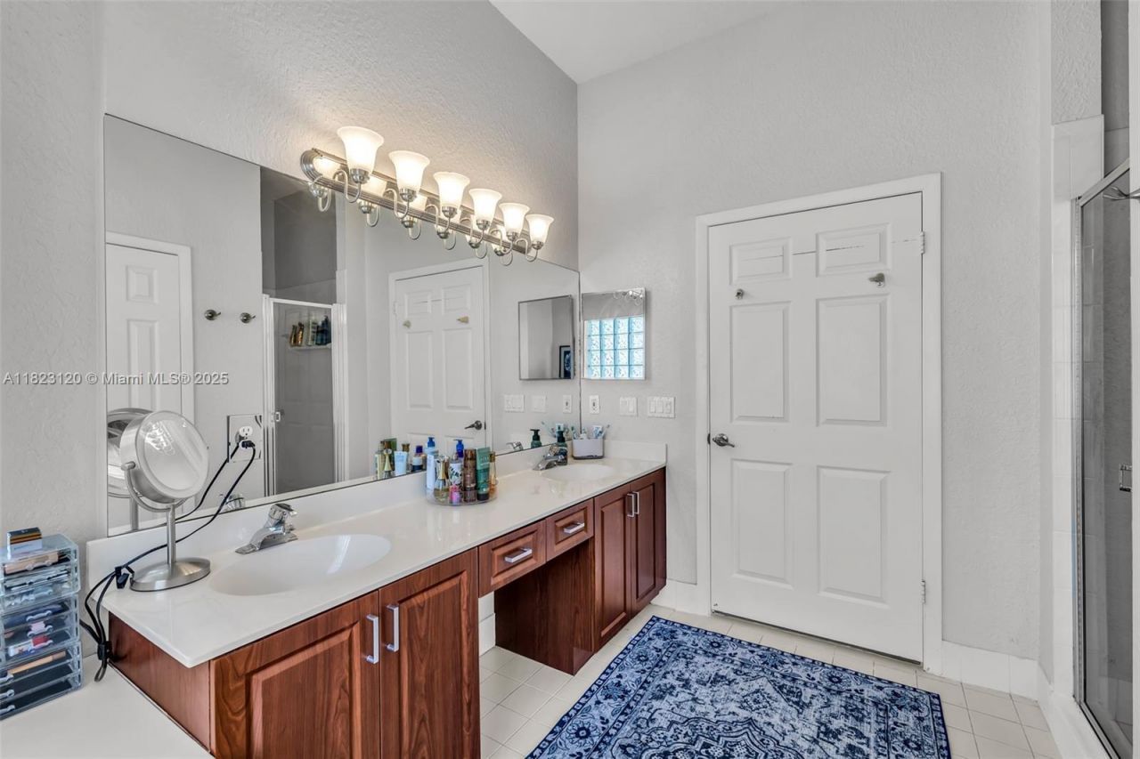 16260 La Costa Dr, Weston, FL 33326 Photo