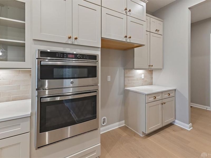 2504 Bent Grass Drive, Beavercreek, OH 45431 Photo 5