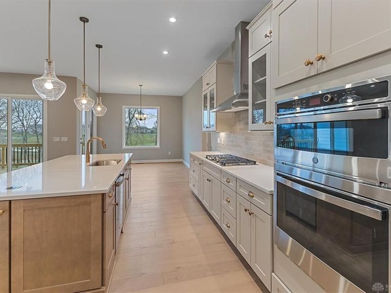 2504 Bent Grass Drive, Beavercreek, OH 45431 Photo 6