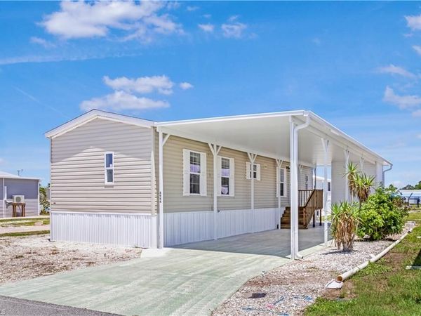 4944 Porky LN, ST. JAMES CITY, FL 33956