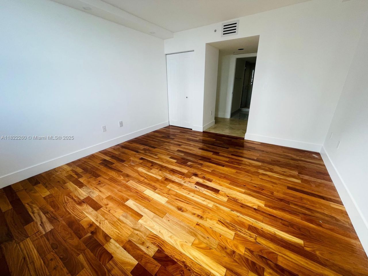 1155 Brickell Bay Dr, Unit 1703, Miami, FL 33131 Photo