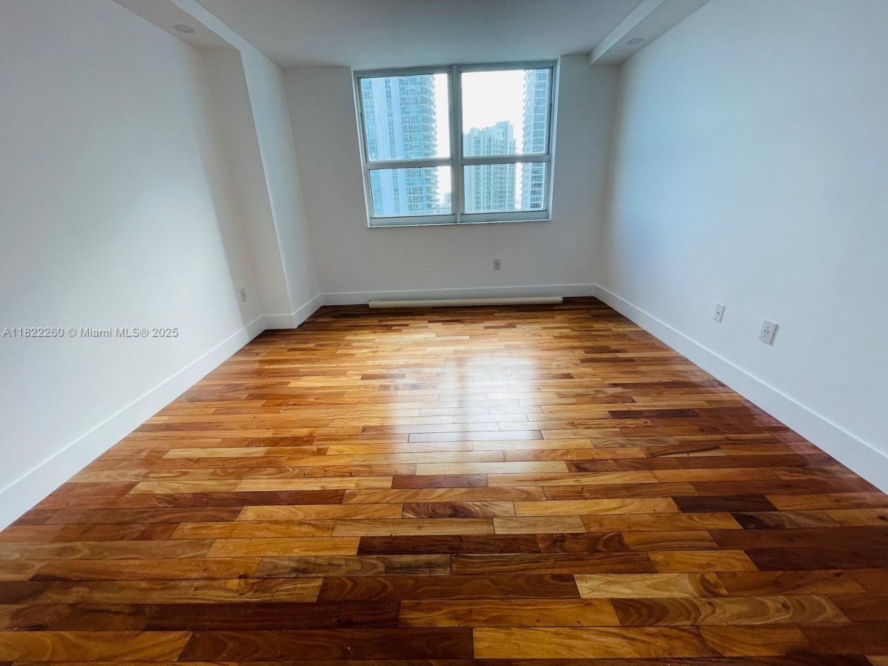 1155 Brickell Bay Dr, Unit 1703, Miami, FL 33131 Photo