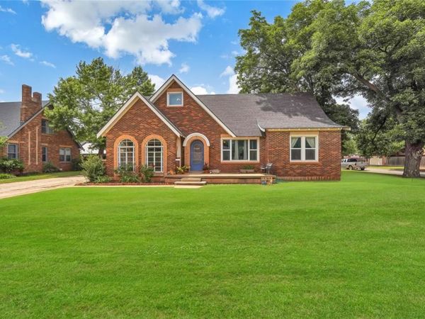 201 S Park Road, Hobart, OK 73651