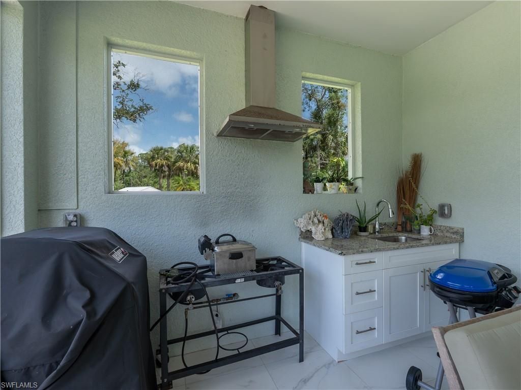 260 Price St, Naples, FL 34113 Photo