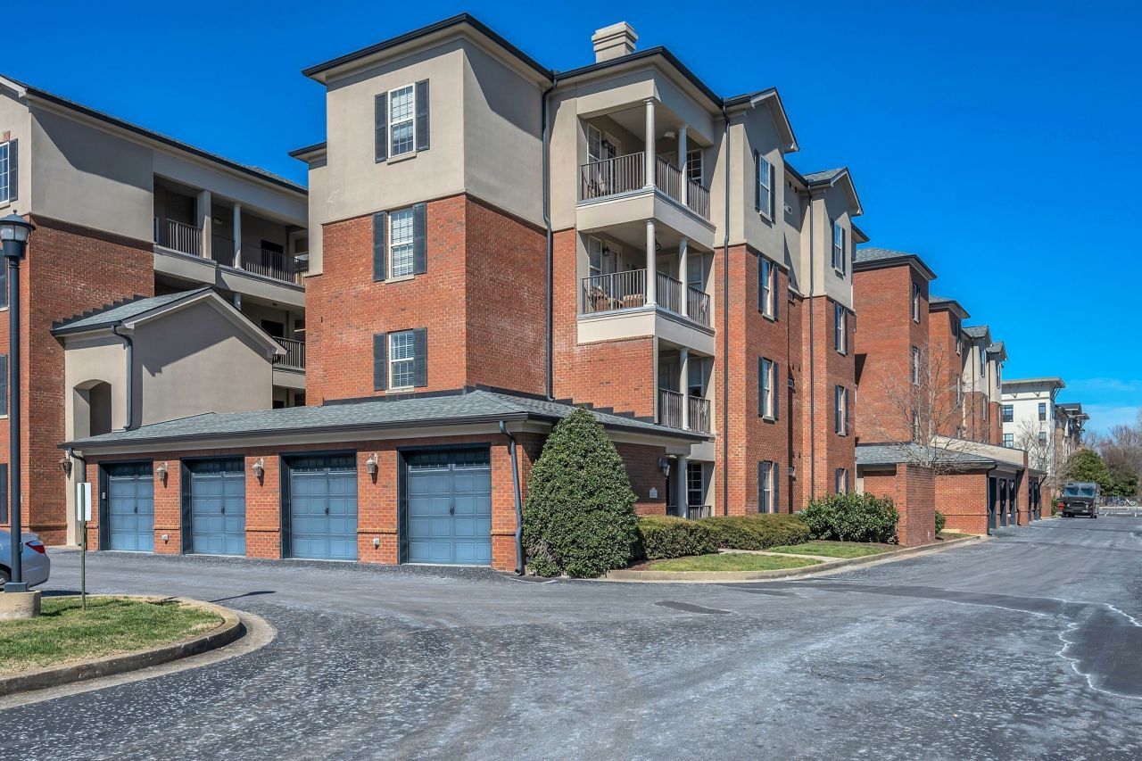 307 Seven Springs Way, Unit 103, Brentwood, TN 37027 Main Photo
