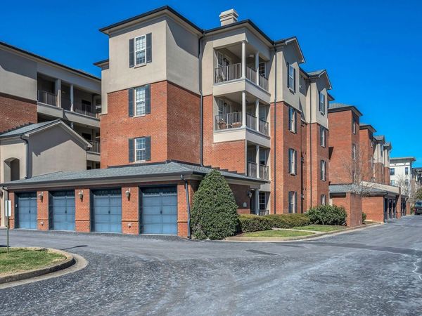 307 Seven Springs Way, Unit 103, Brentwood, TN 37027
