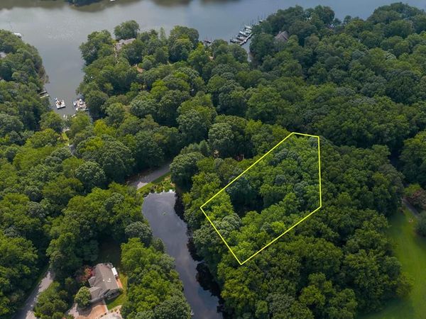 43C 1 2 Wilton Coves Dr, HARTFIELD, VA 23071