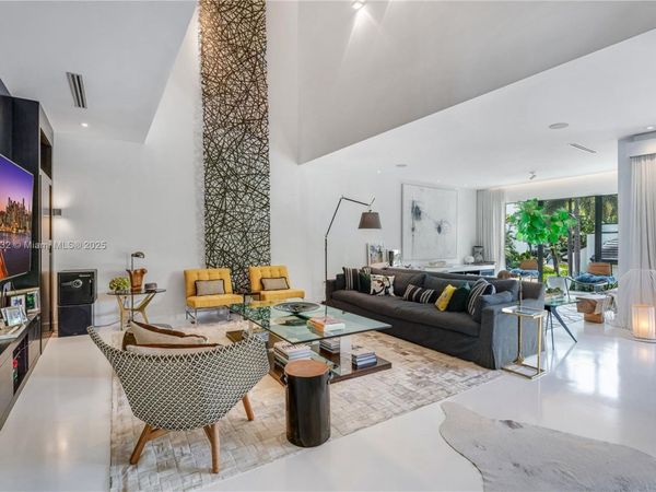 2000 S Bayshore Dr., Unit 47, Miami, FL 33133