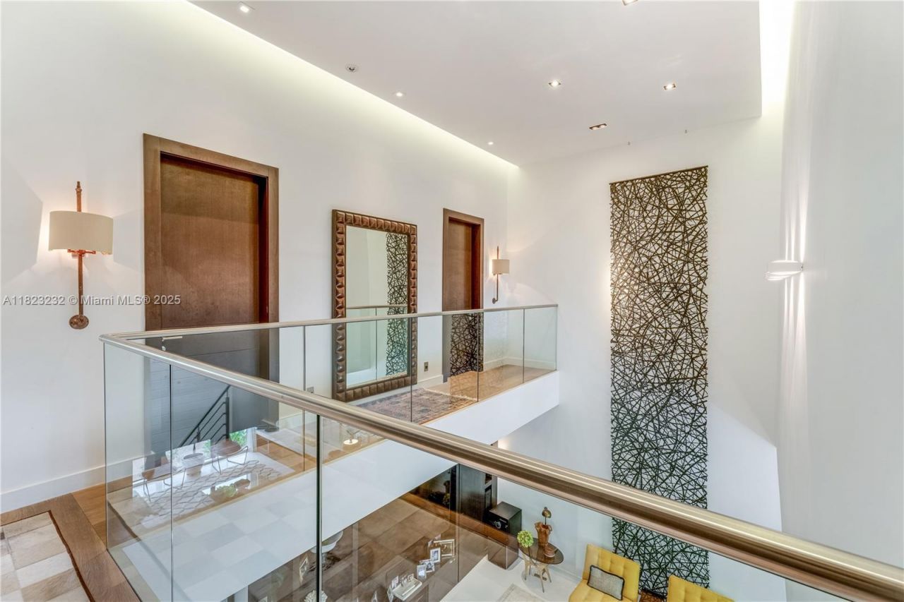 2000 S Bayshore Dr., Unit 47, Miami, FL 33133 Photo