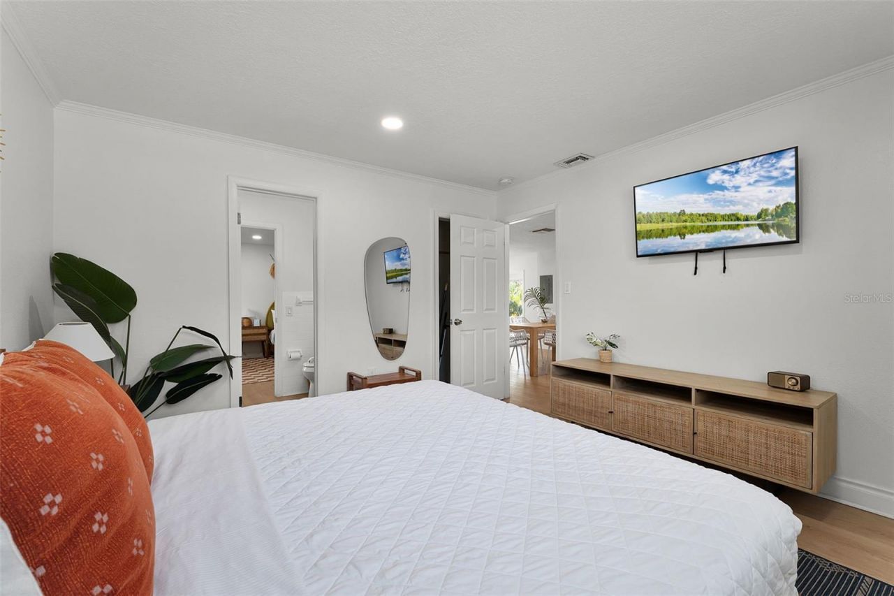 402 S Orlando Avenue, Cocoa Beach, FL 32931 Photo