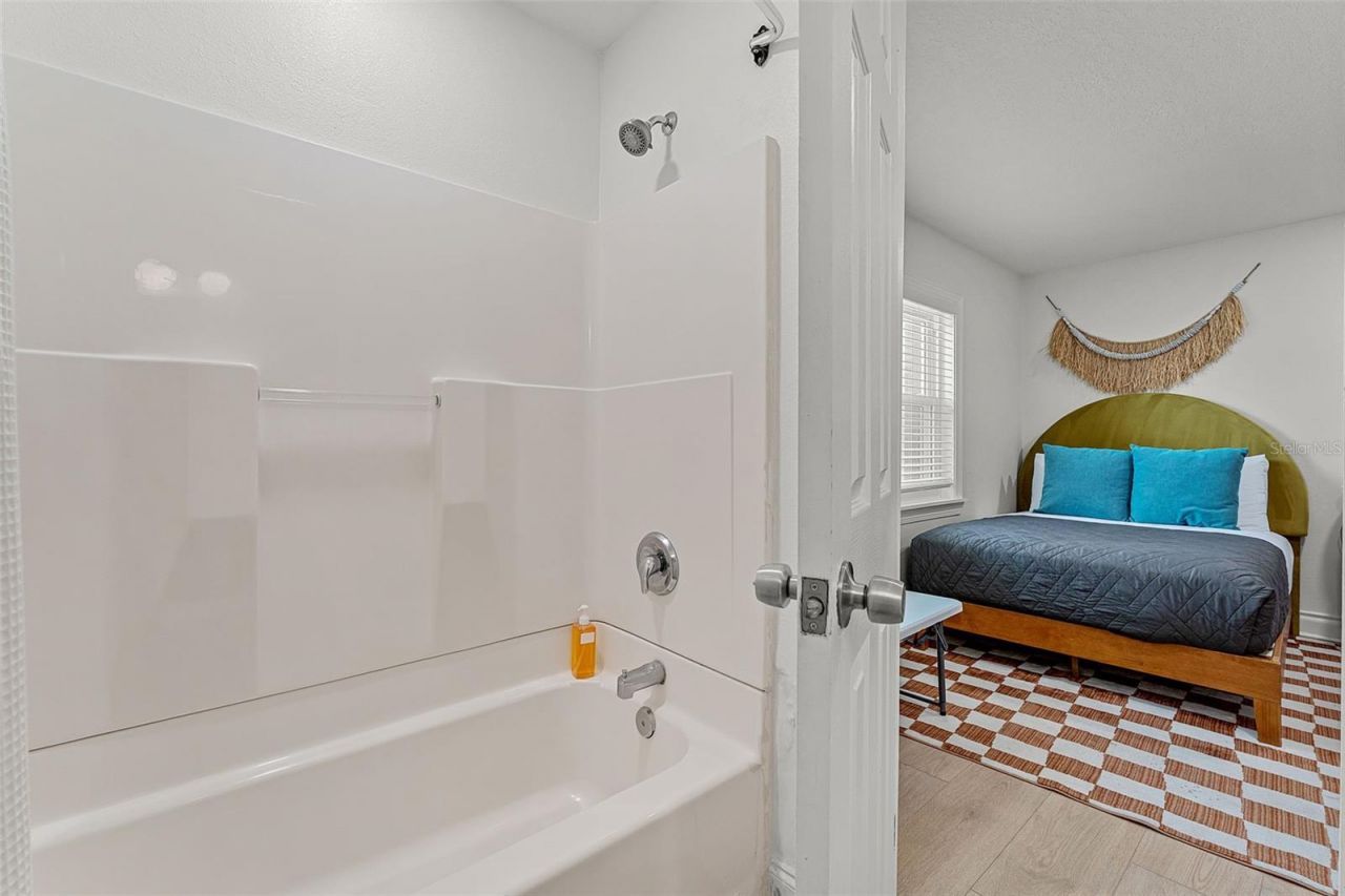 402 S Orlando Avenue, Cocoa Beach, FL 32931 Photo