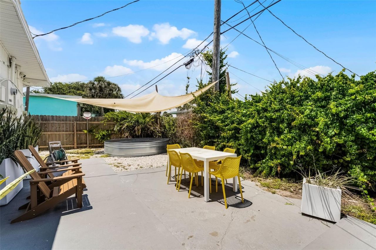 402 S Orlando Avenue, Cocoa Beach, FL 32931 Photo