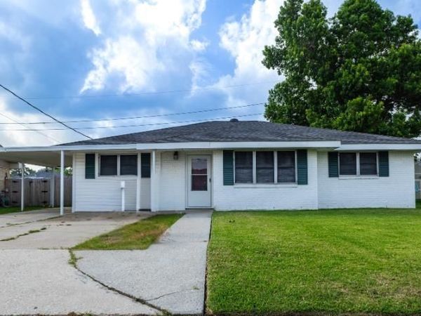 611 Highland Dr, Houma, LA 70364