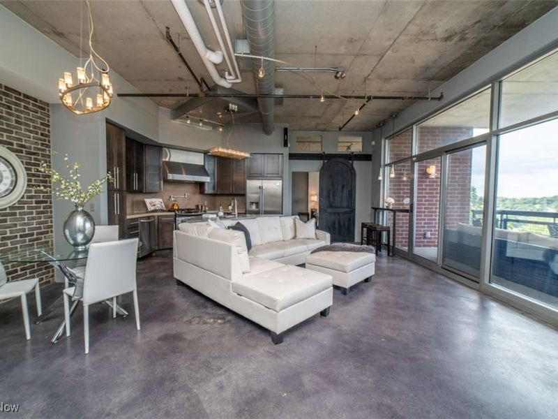 21 Furnace Street, Unit 603, Akron, OH 44308 Photo 3