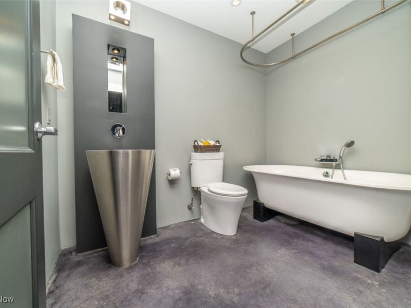 21 Furnace Street, Unit 603, Akron, OH 44308 Photo 6