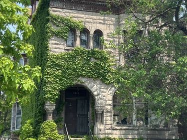 3328 W Warren Boulevard, Chicago, IL 60624