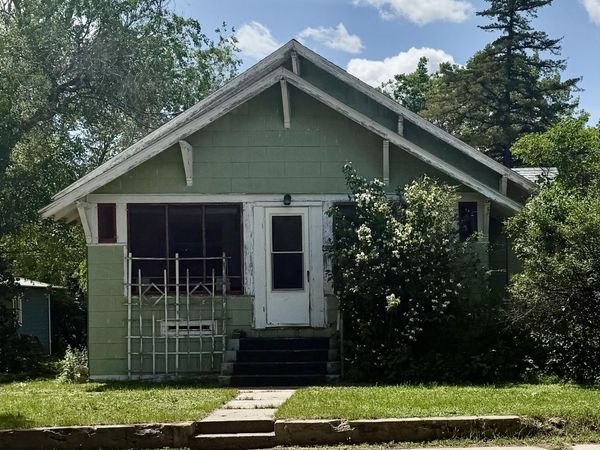 409 4th Avenue W, Mobridge, SD 57601