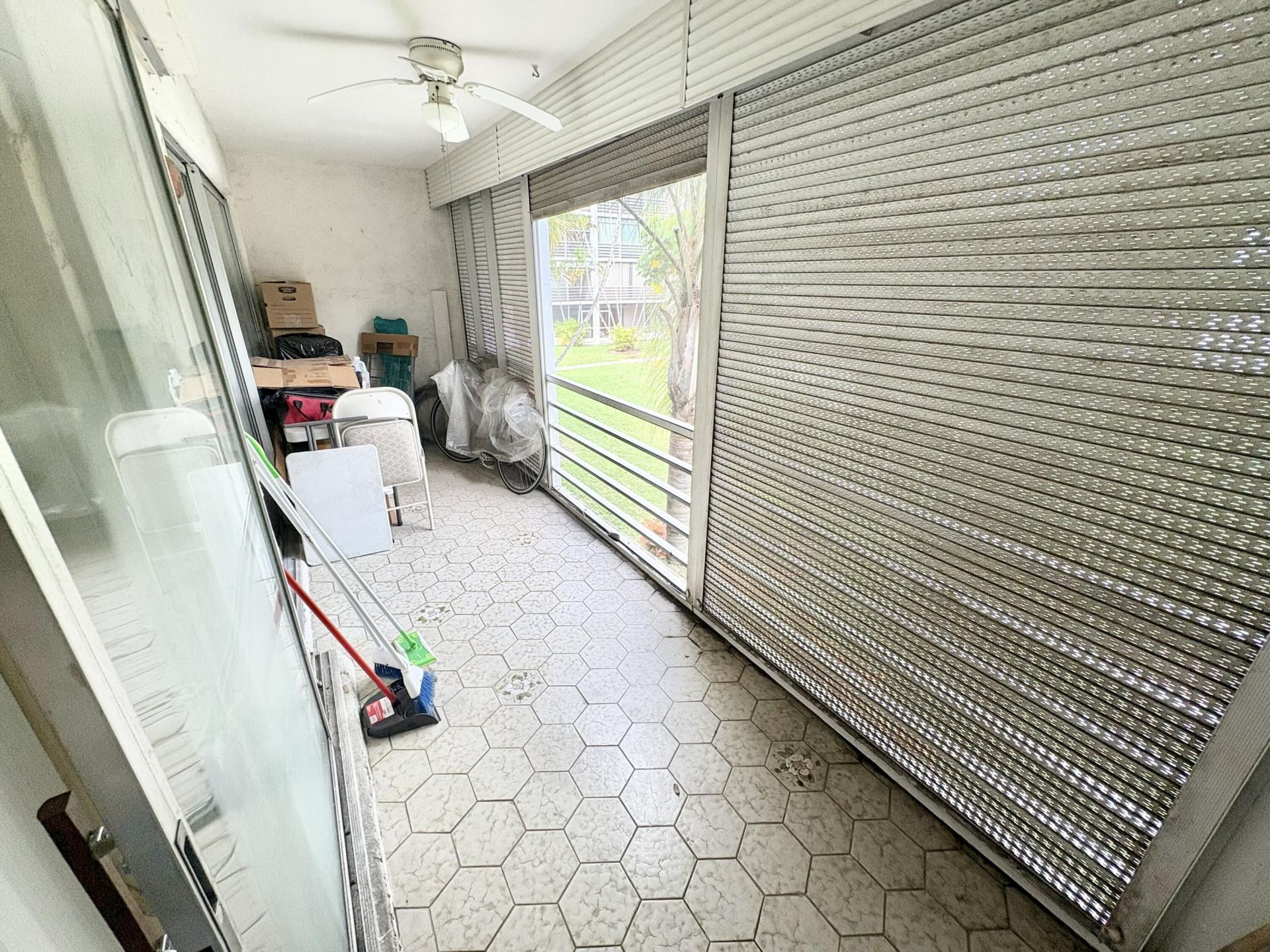 3571 Inverrary Drive, Unit 209, Lauderhill, FL 33319 Photo