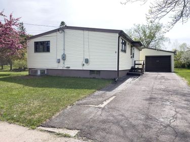 41 Bell Circle, Silver Bay, MN 55614