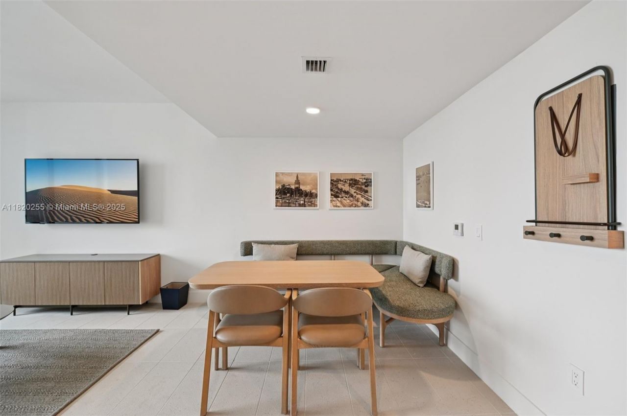 159 NE 6th St, Unit 4409, Miami, FL 33132 Photo