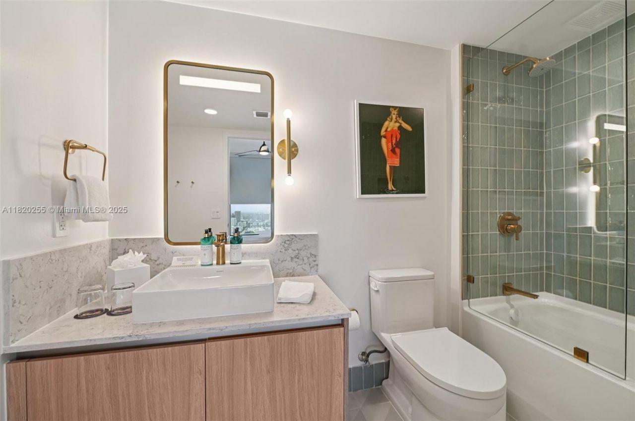 159 NE 6th St, Unit 4409, Miami, FL 33132 Photo