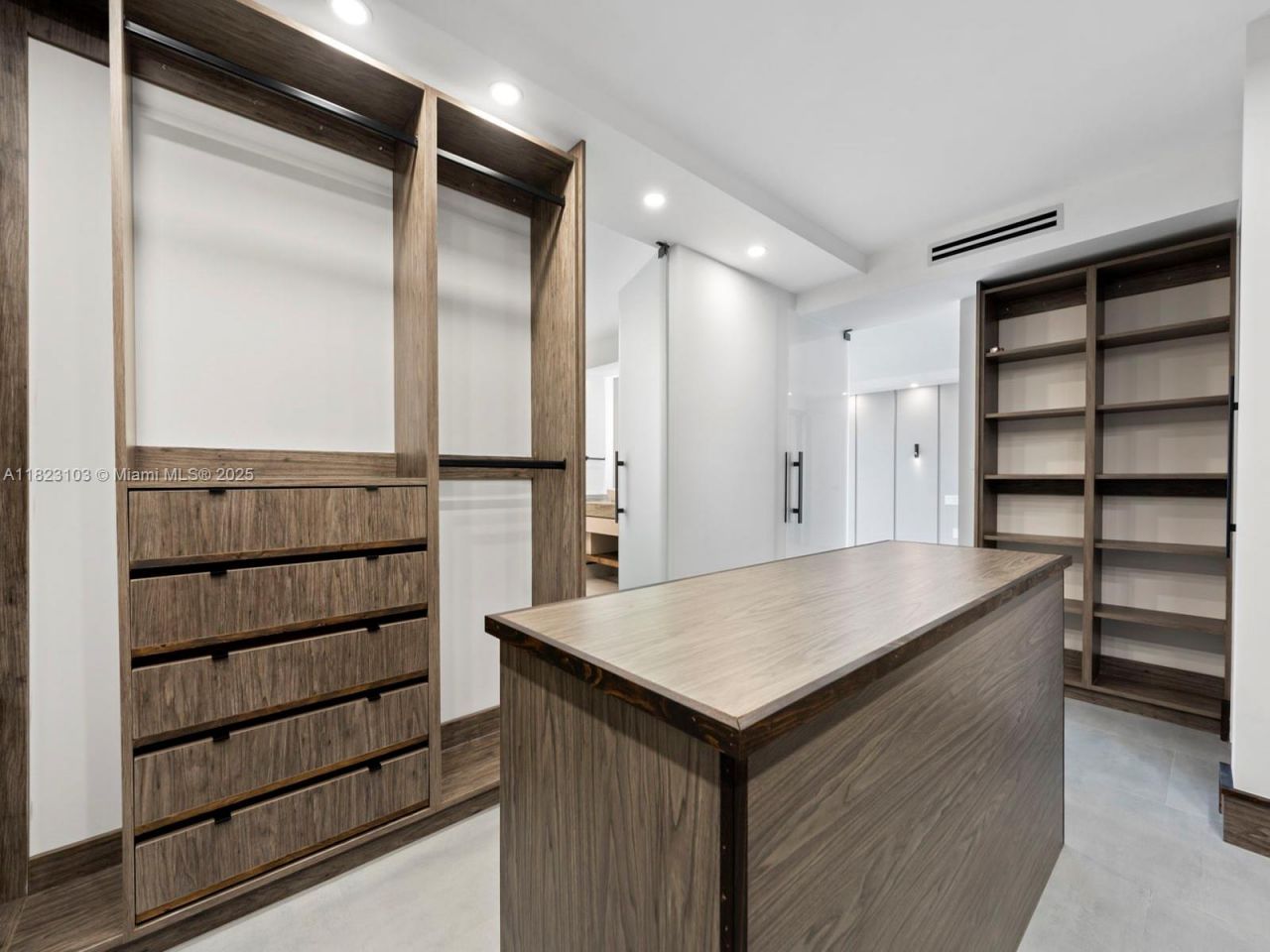 700 Coral Way, Unit 5, Coral Gables, FL 33134 Photo