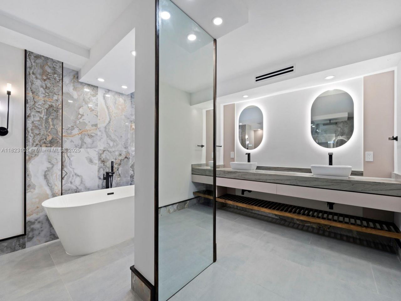 700 Coral Way, Unit 5, Coral Gables, FL 33134 Photo