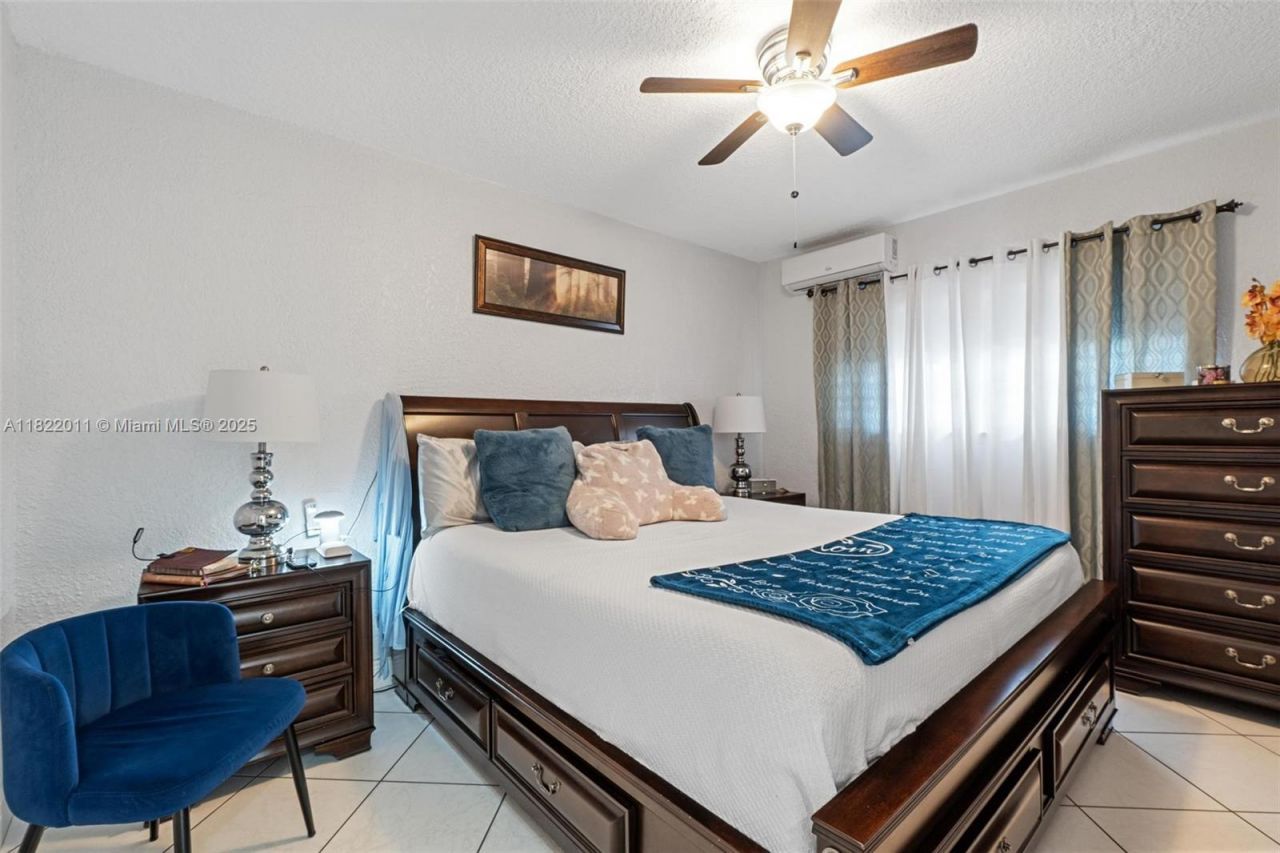 230 W 47th St, Hialeah, FL 33012 Photo