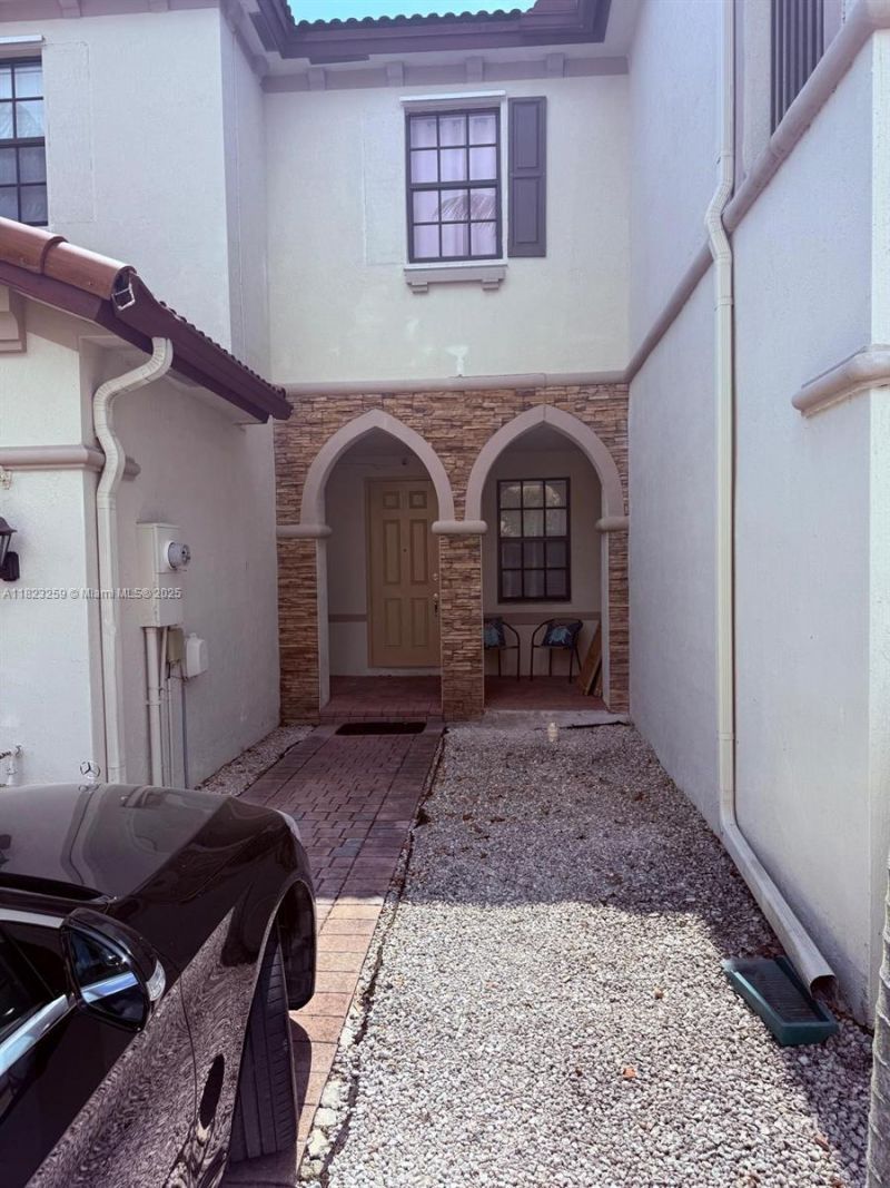 239 SE 37th Pl, Homestead, FL 33033 Photo