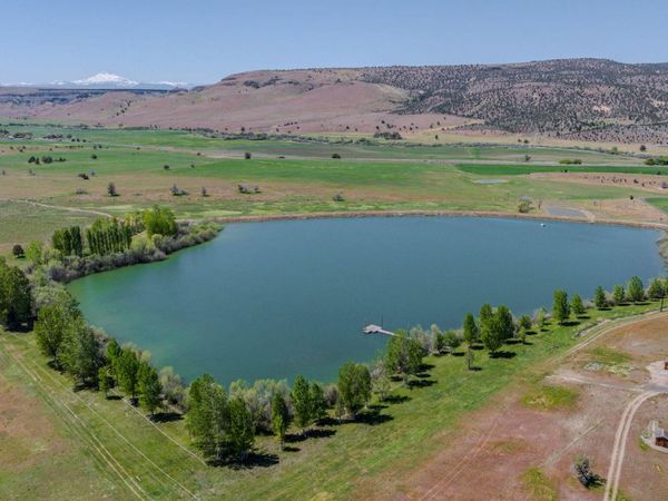 11251 NE HWY 97, Madras, OR 97741