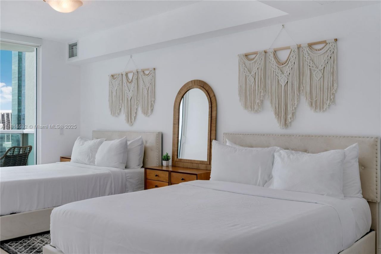 41 SE 5th St, Unit 2107, Miami, FL 33131 Photo