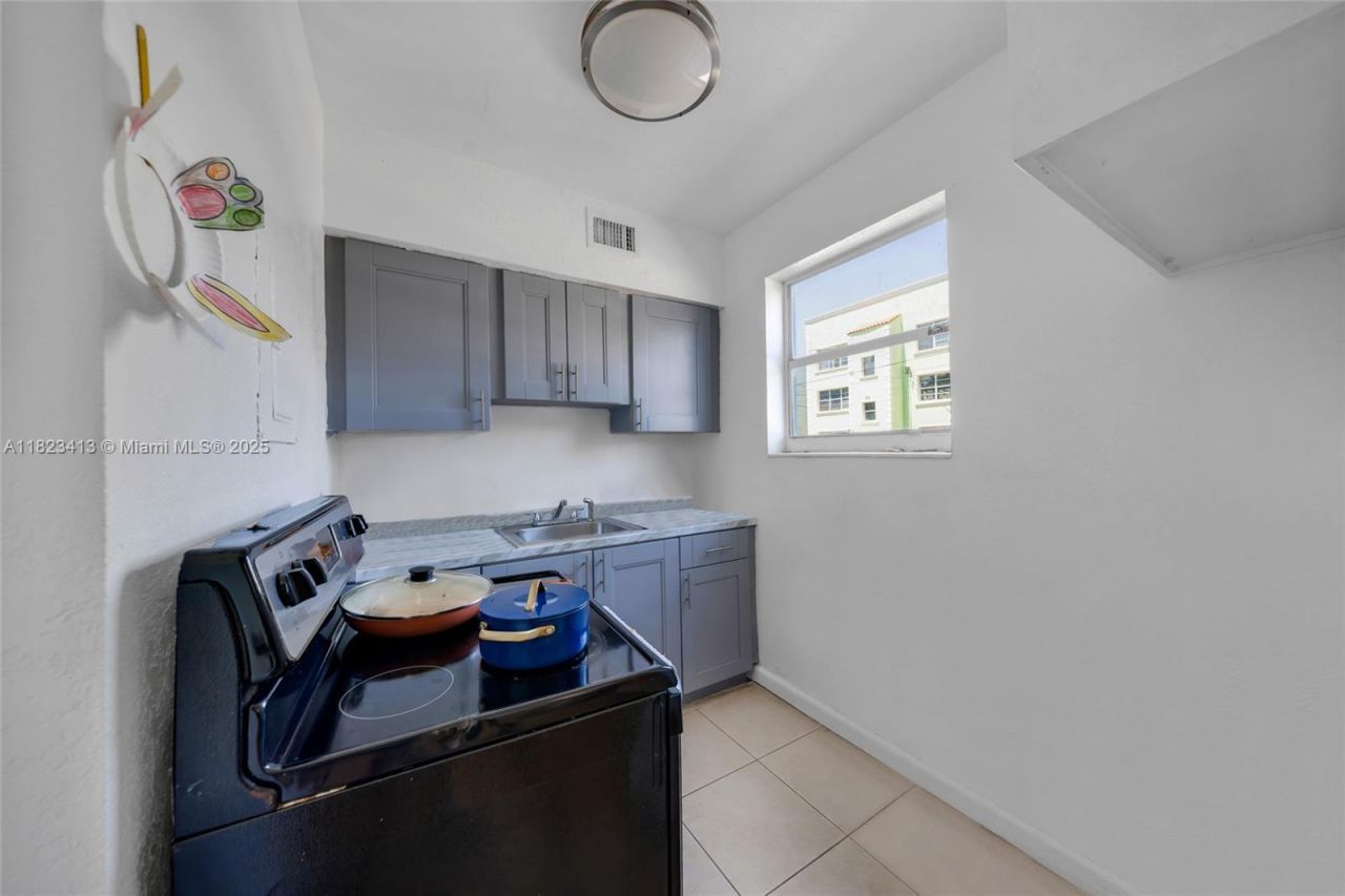 1580 SW 6th St, Miami, FL 33135 Photo