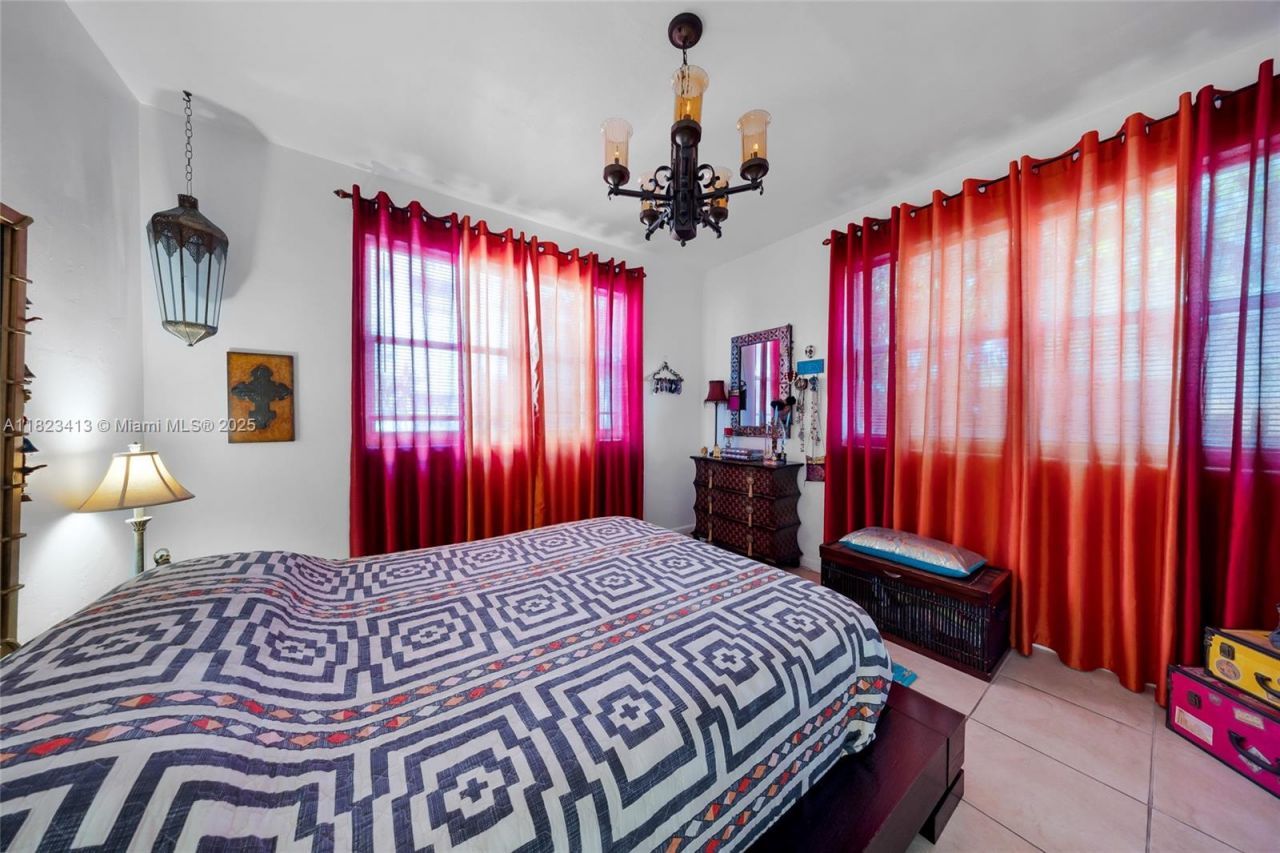 1580 SW 6th St, Miami, FL 33135 Photo