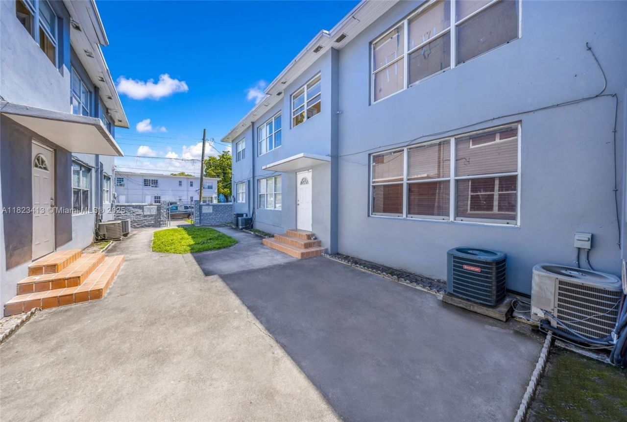 1580 SW 6th St, Miami, FL 33135 Photo