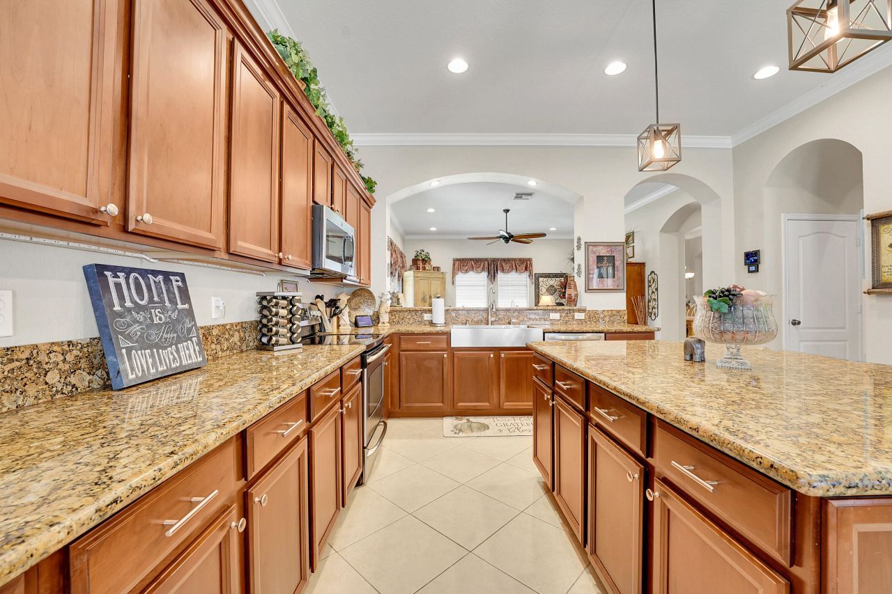 5718 SW Bald Eagle Drive, Palm City, FL 34990 Photo