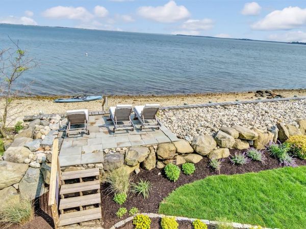 12910 Main Road, East Marion, NY 11939